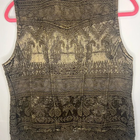 Gold Lace Sleeveless Vest - Picture 3 of 11